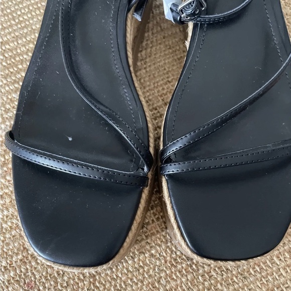 NWOT! Nine West platform sandals. Style wnalexx3. 7.5M. Black. Strappy. - Picture 8 of 10